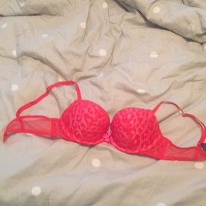 NWOT VS 36B very Sexy padded Demi bra